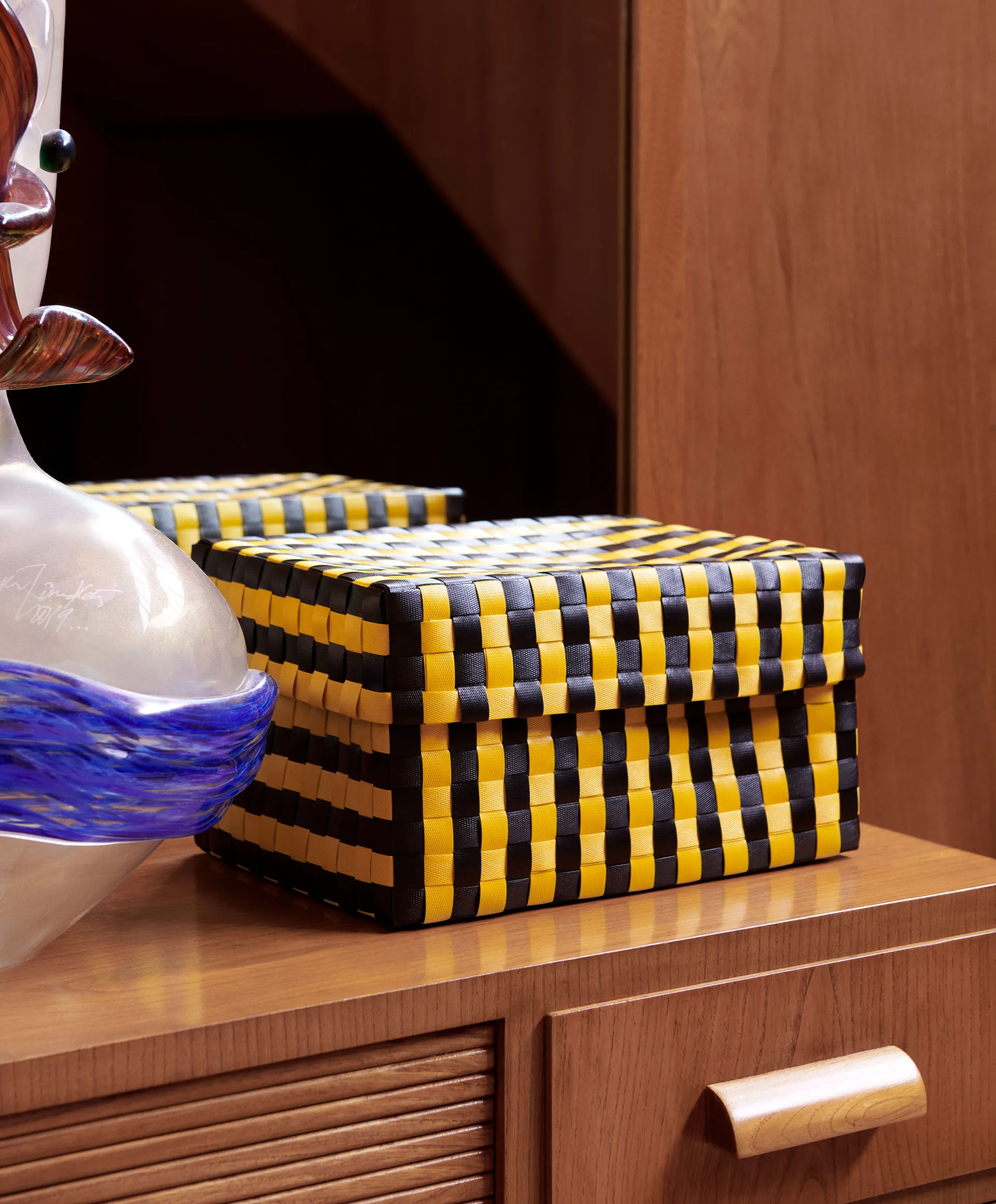 Maxim Stripe Box opbevaringskurv S 21x30 cm, Gul/Sort HAY