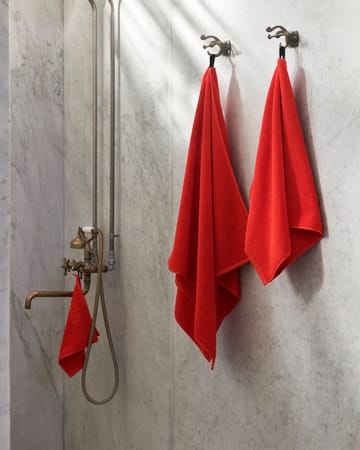 Mono badehåndklæde 100x150 cm - Poppy red - HAY