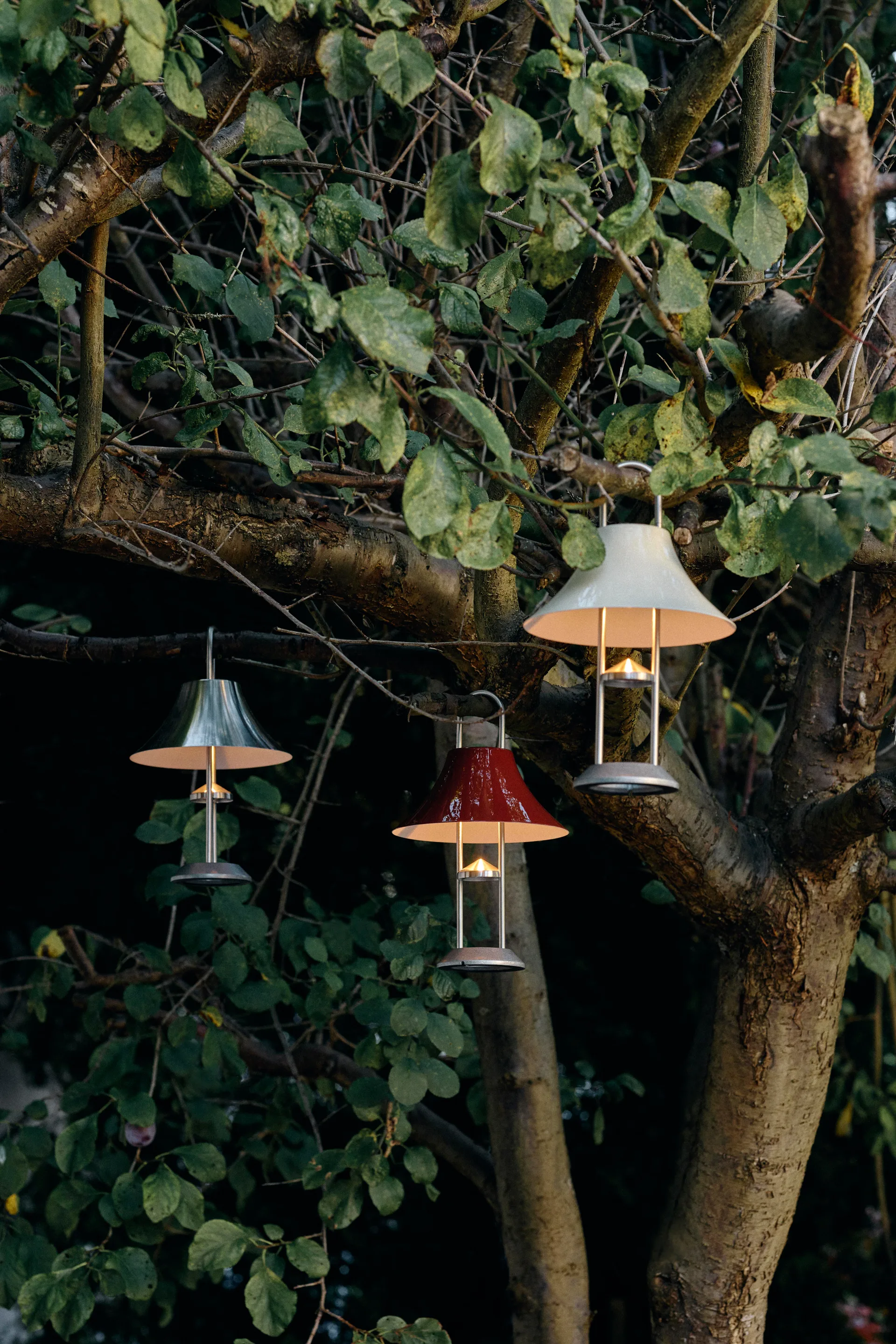 Mousqueton transportabel bordlampe 30,5 cm, Iron red HAY