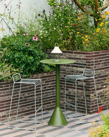 Mousqueton transportabel bordlampe - Oyster white - HAY
