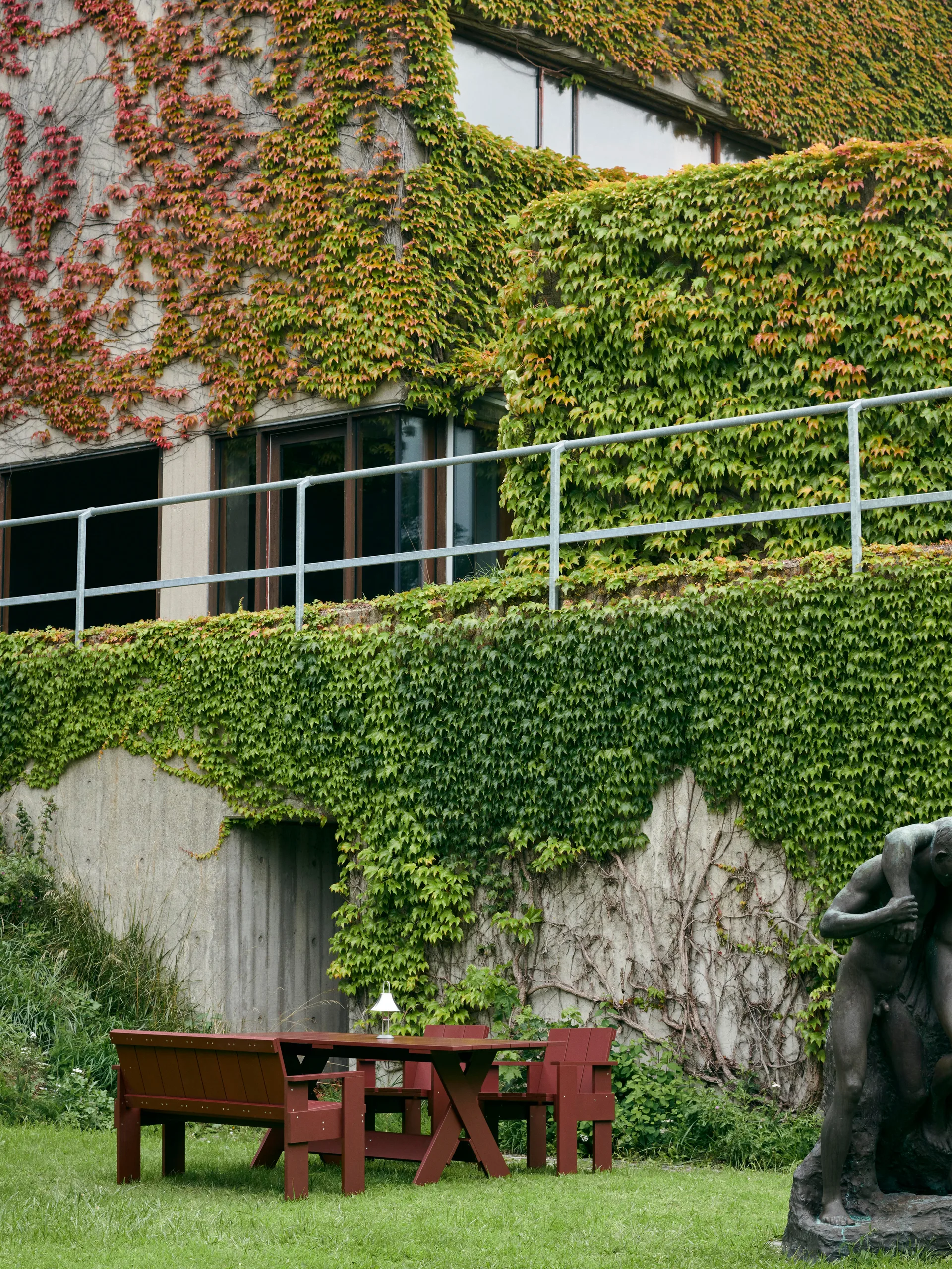 Mousqueton transportabel bordlampe, Oyster white HAY