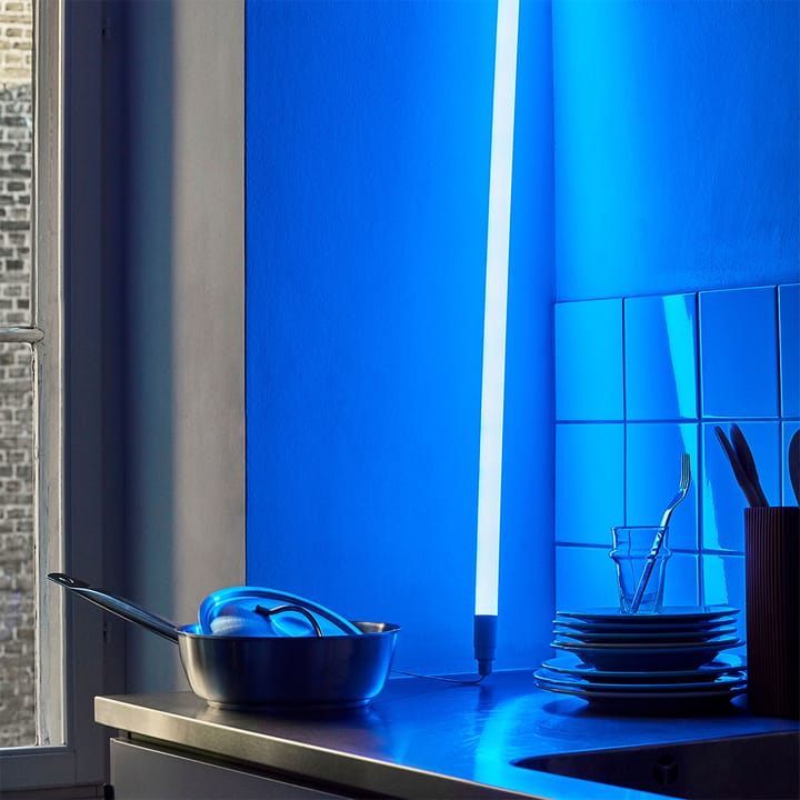 Neon Tube lysstofrør 150 cm, ice blue HAY