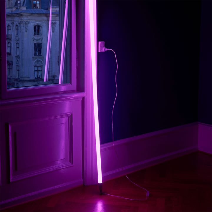 Neon Tube lysstofrør 150 cm, pink HAY