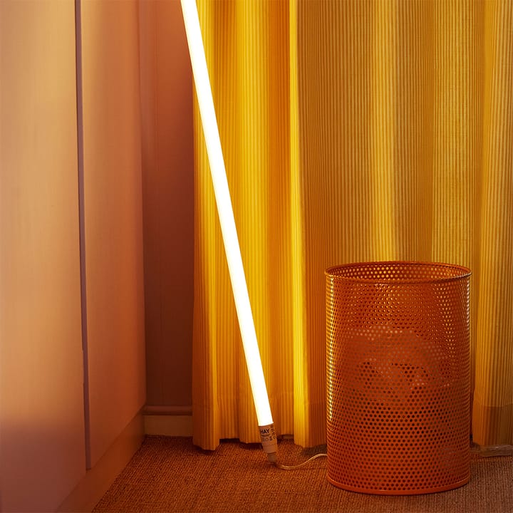 Neon Tube lysstofrør 150 cm, pink HAY
