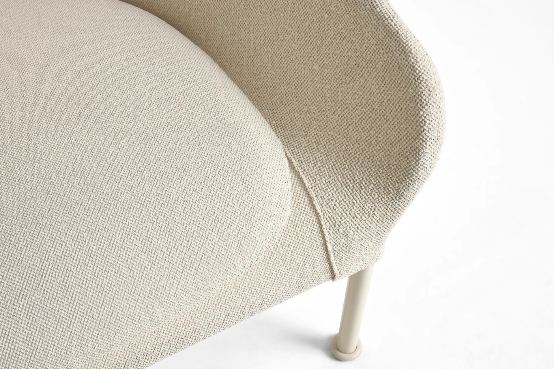 O2 Lounge Chair lænestol, Soft cream-lakeret stål eggshell HAY