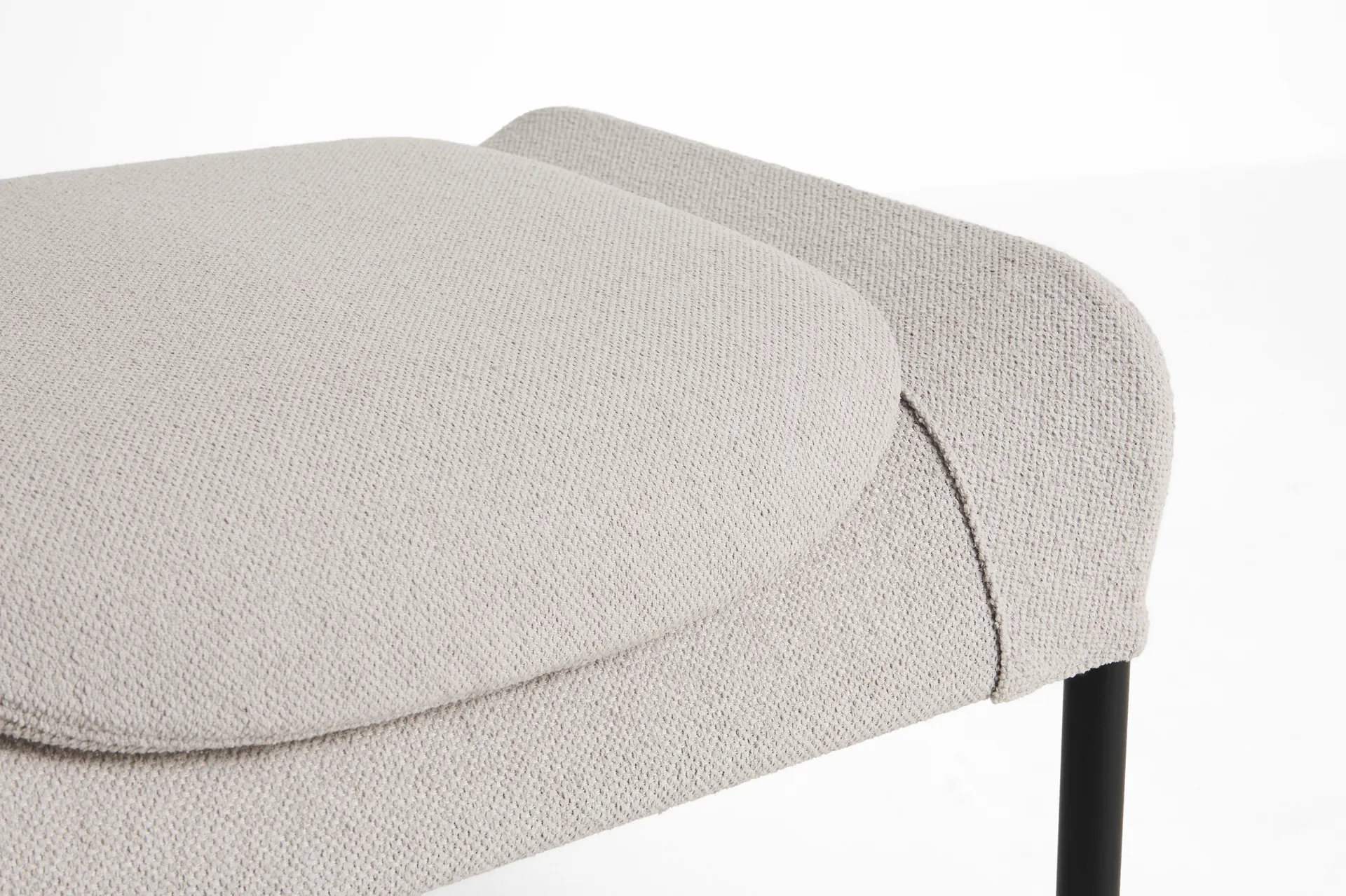 O2 Ottoman fodskammel, Soft light grey-softlakeret stål HAY