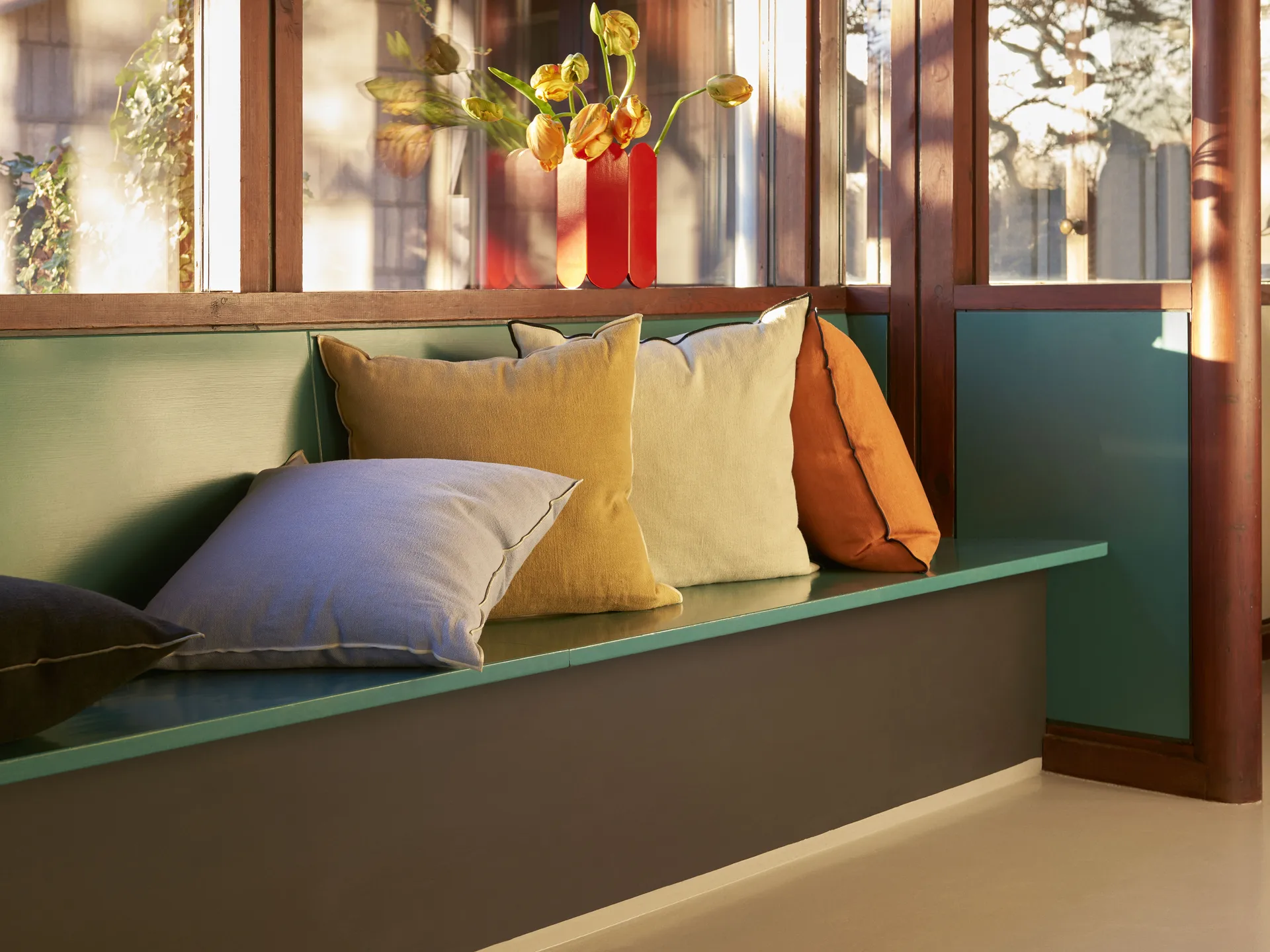 Outline pude 50x50 cm, Sienna HAY