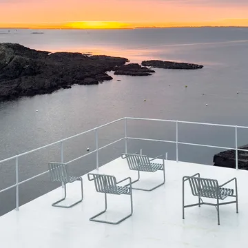 Palissade Cantilever Dining karmstol - Hot galvanised steel - HAY