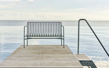 Palissade Dining bænk med armlæn - Hot galvanized - HAY