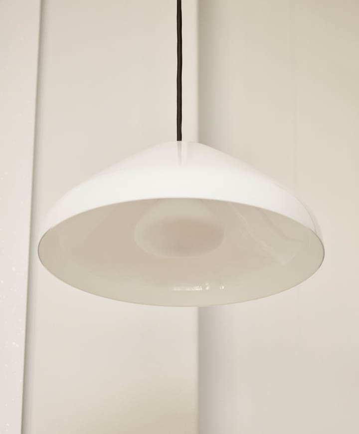 Pao Glass pendel Ø35 cm, Hvid/Opalglas HAY