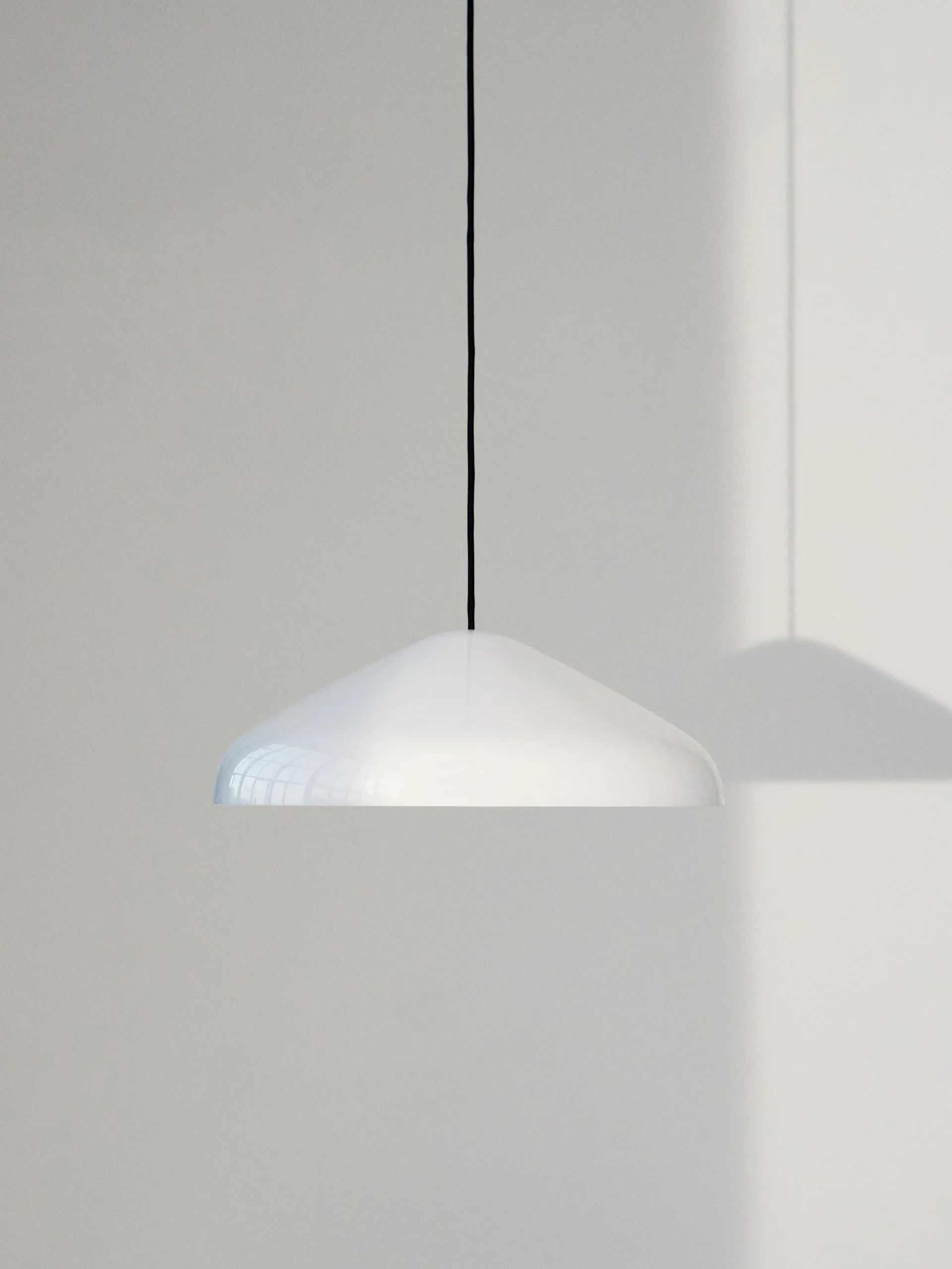 Pao Glass pendel Ø47 cm, Hvid HAY