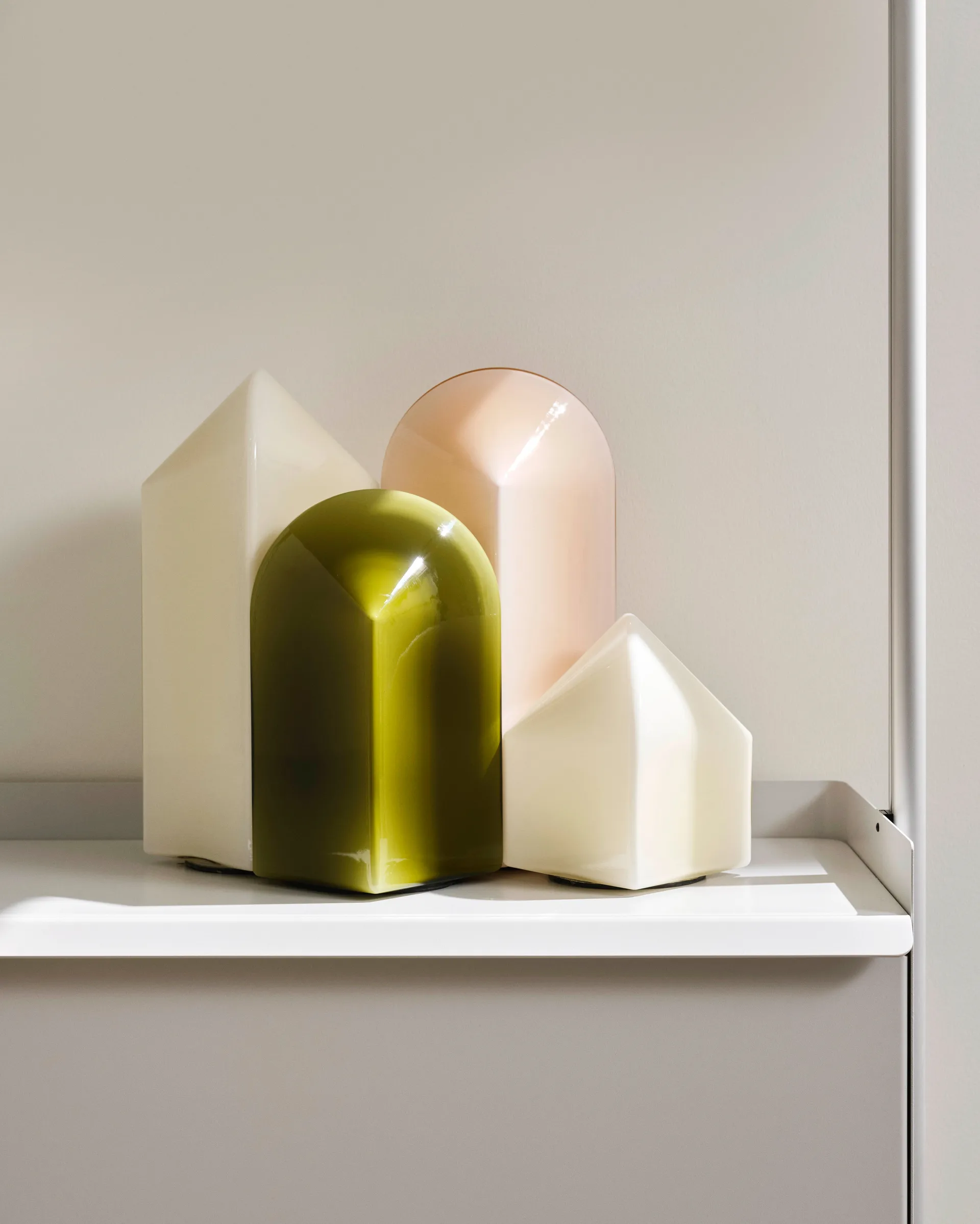 Parade bordlampe 24 cm, Shell white HAY