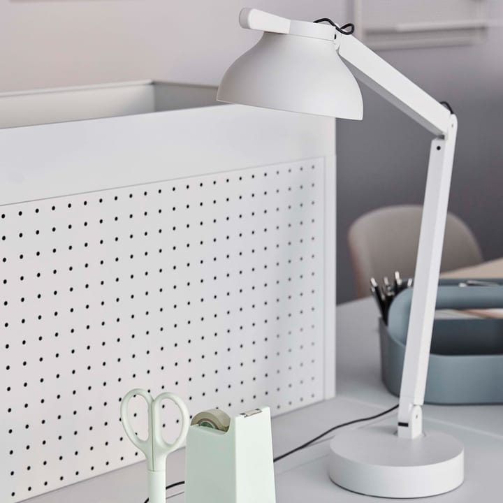 PC skrivebordslampe, soft black, med lampefod HAY
