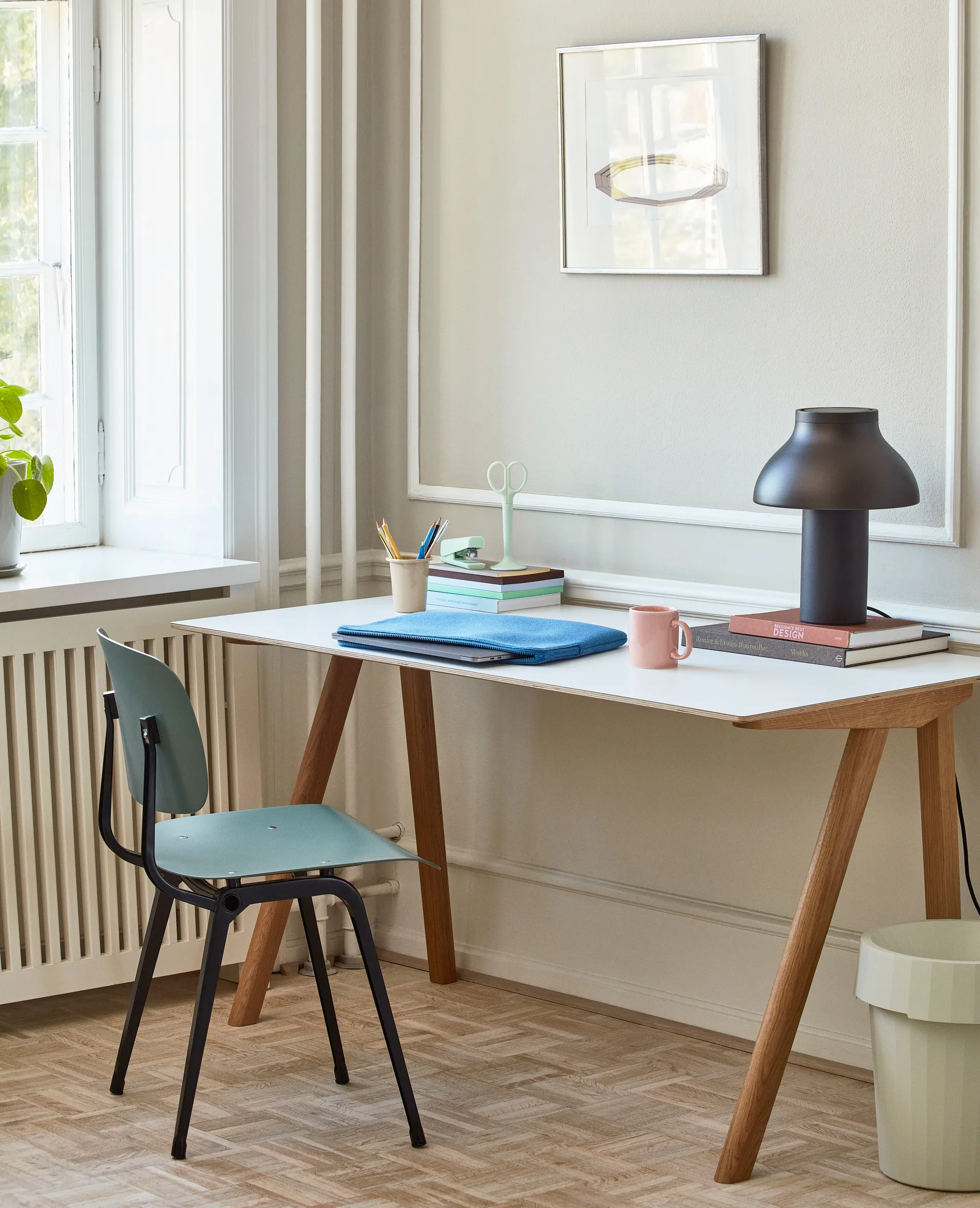 PC table bordlampe S Ø25 c, Soft black HAY