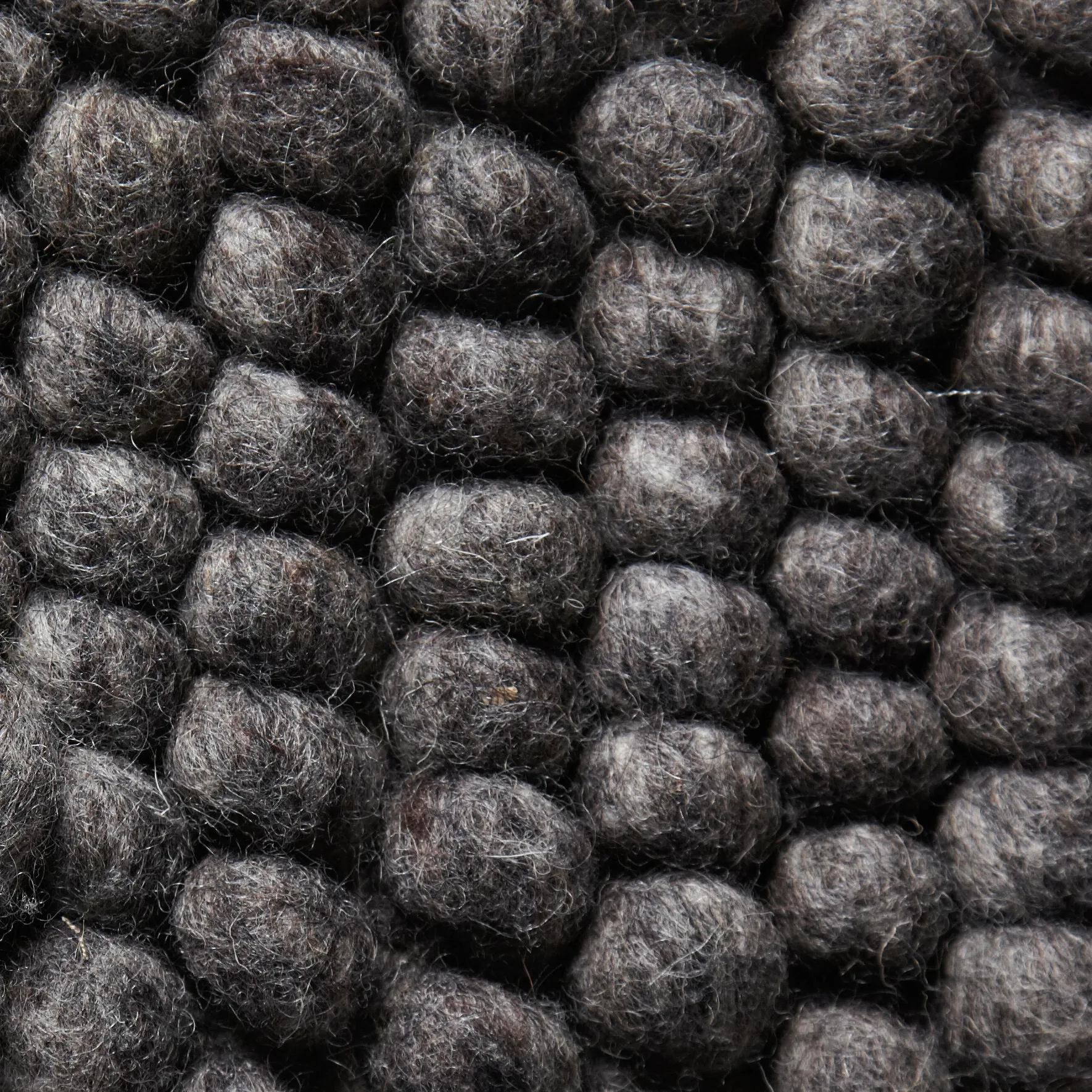 Peas uldtæppe 200x300 cm, Dark grey HAY