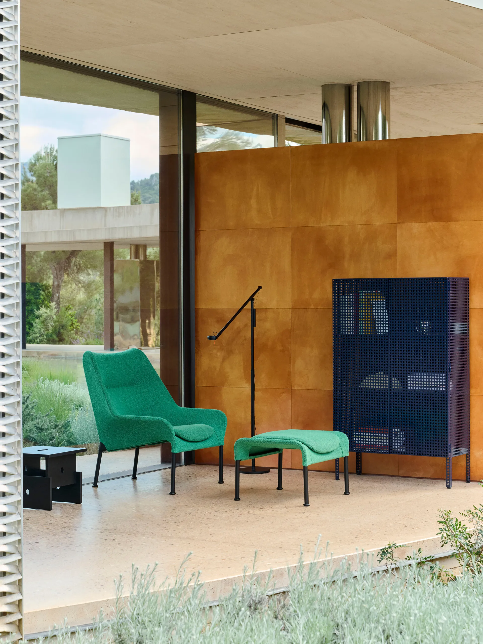 Perforeret Cabinet skab large, Steel blue HAY