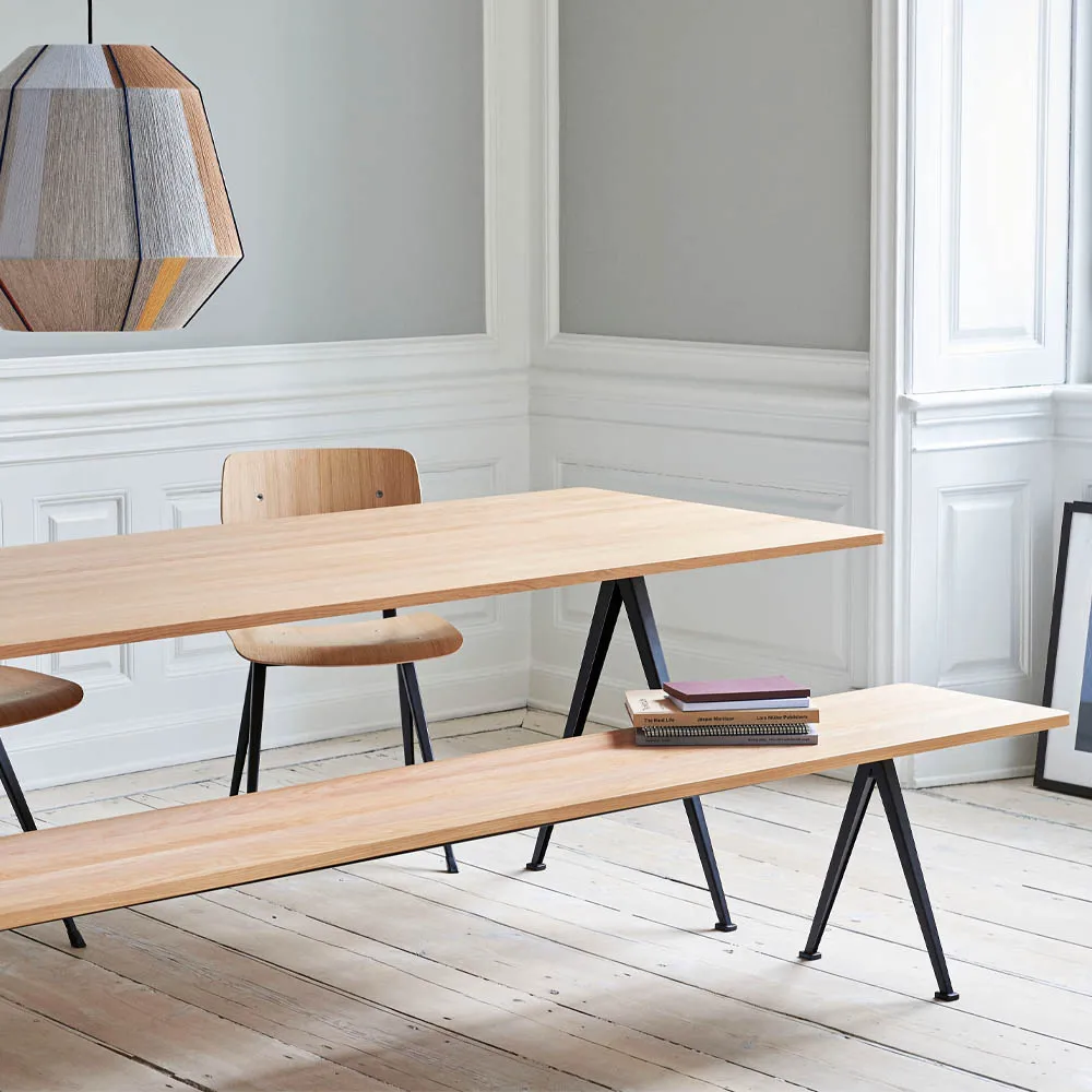 Pyramid bænk, Oak matt lacquered-190 cm-sort stålstel HAY