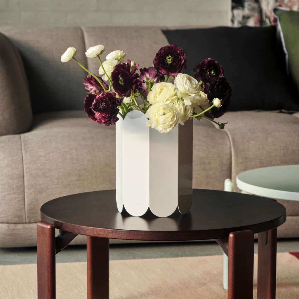 Rey sofabord Ø66,5x32 cm, Deep blue HAY