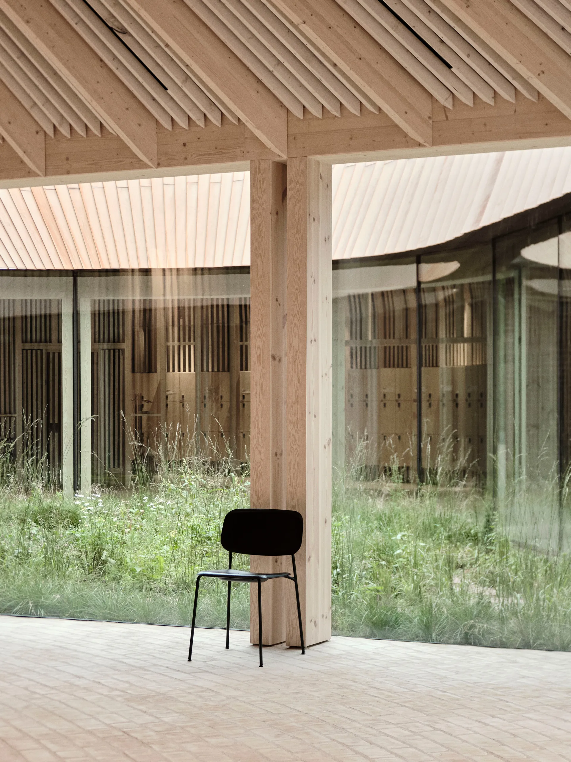 Soft Edge 40 stol, Black oak-sort stålstativ, 2 stk. HAY