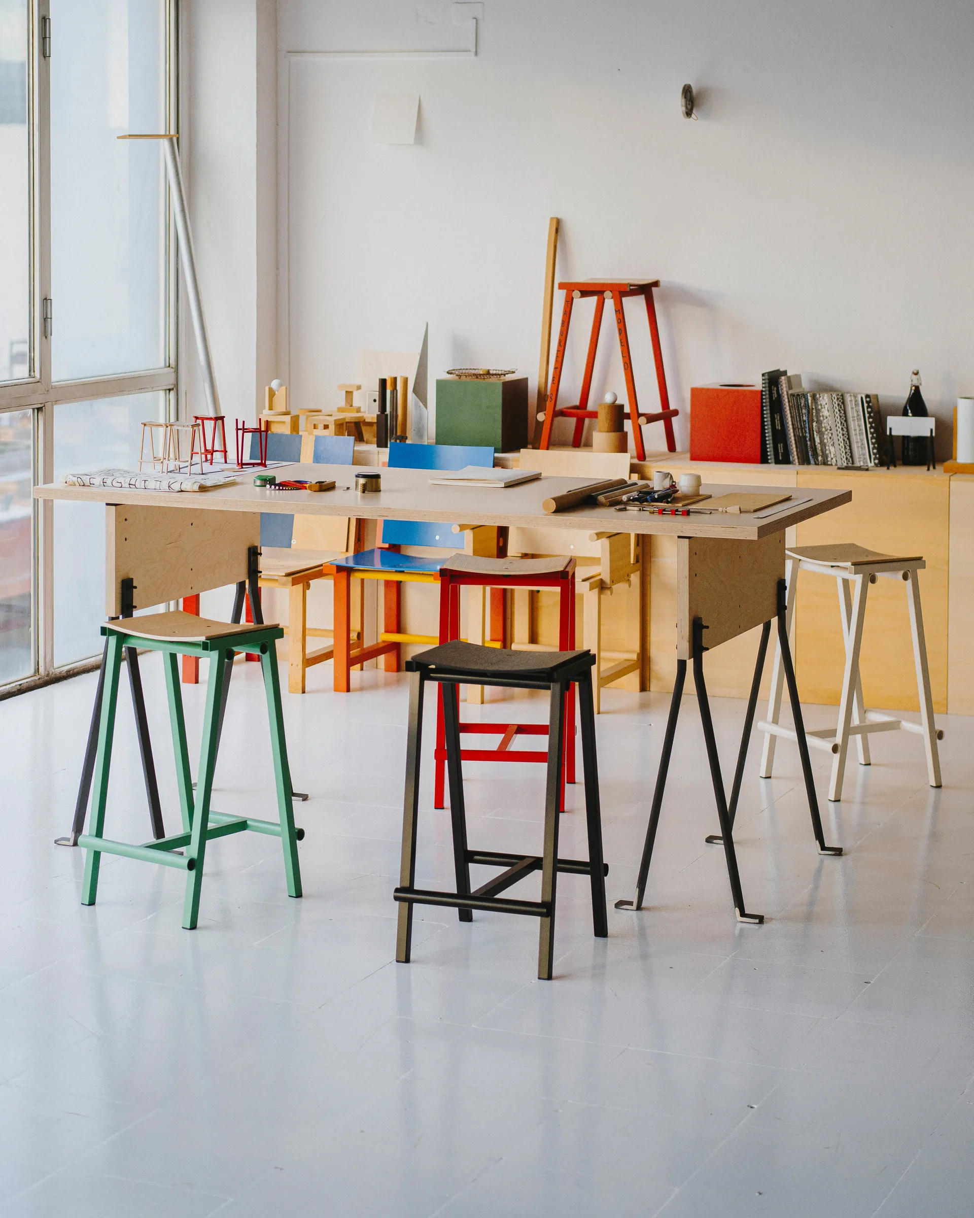 Taburete 8 high barstol 75 cm, Signal red HAY