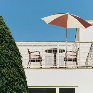 Terrazza Octagon parasol - Off-white-burgundy - HAY