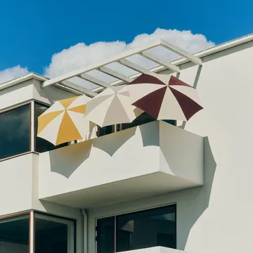 Terrazza Octagon parasol - Off white-ochre - HAY