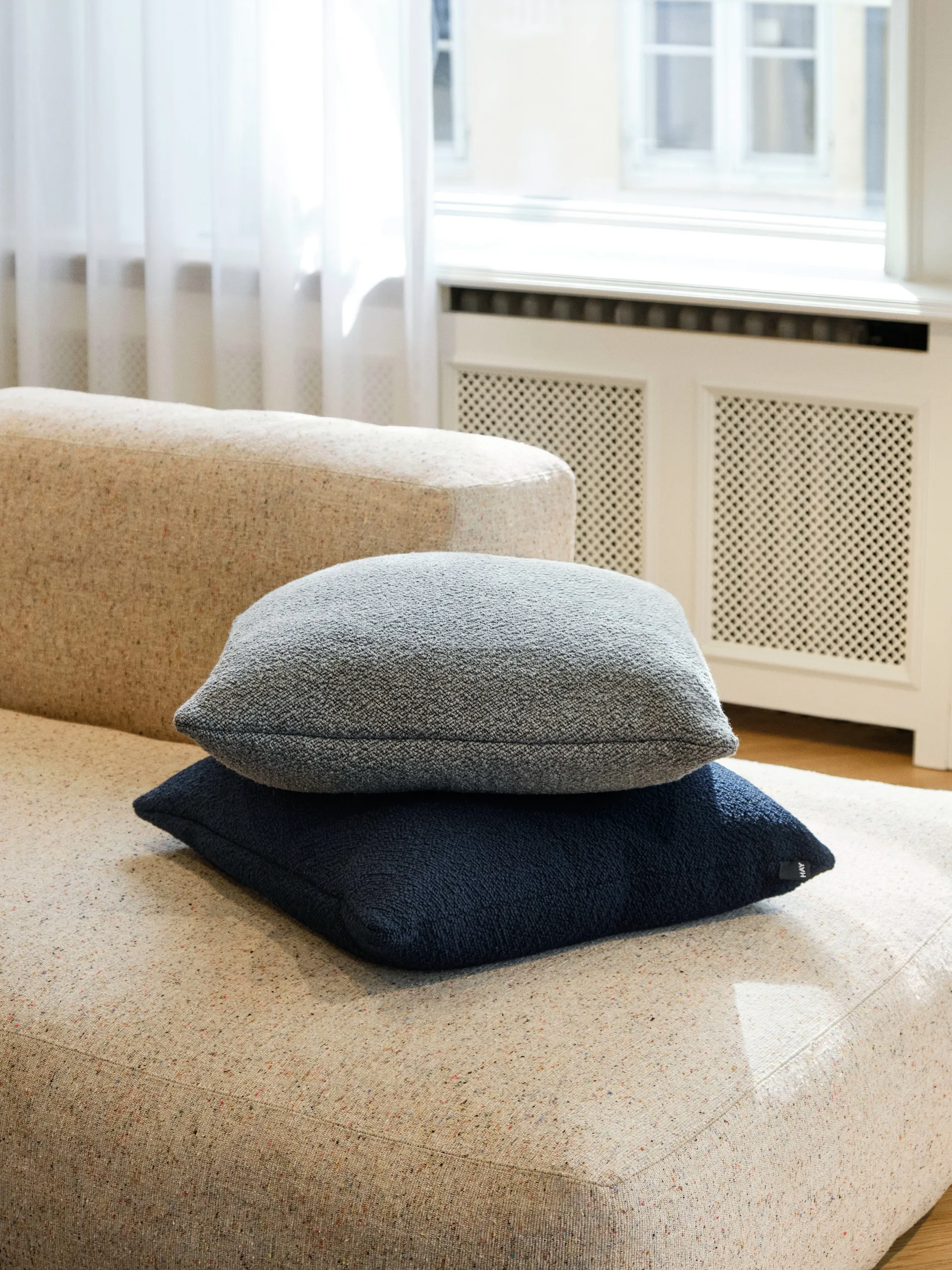 Texture pude 50x50 cm, Dark blue HAY