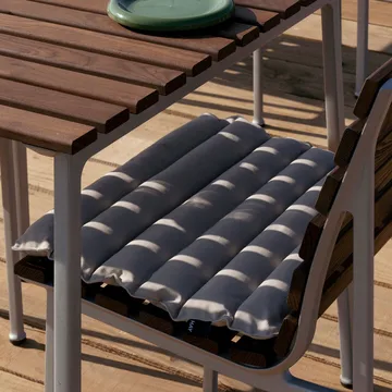 Traverse Quilted Chair siddehynde  - Beige sand - HAY