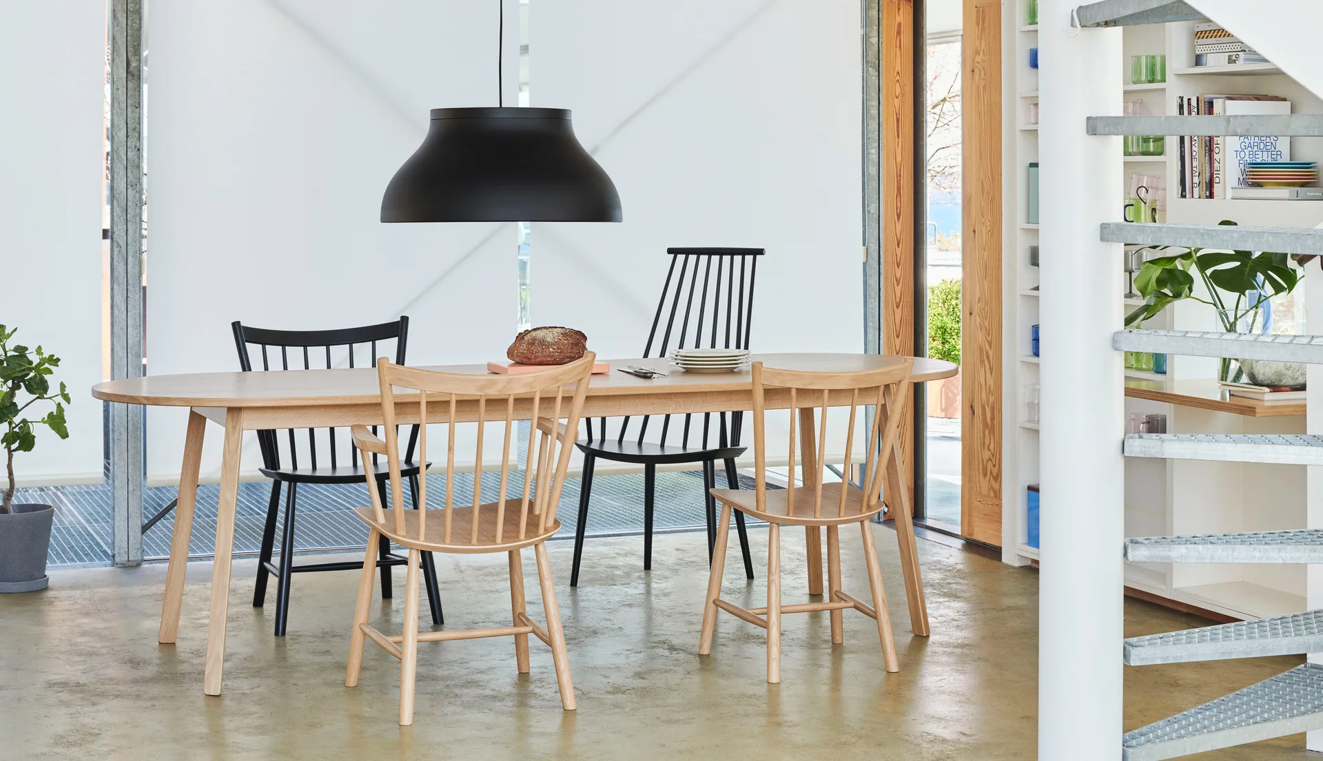 Triangle Leg spisebord, eg olie, 200x85 cm HAY