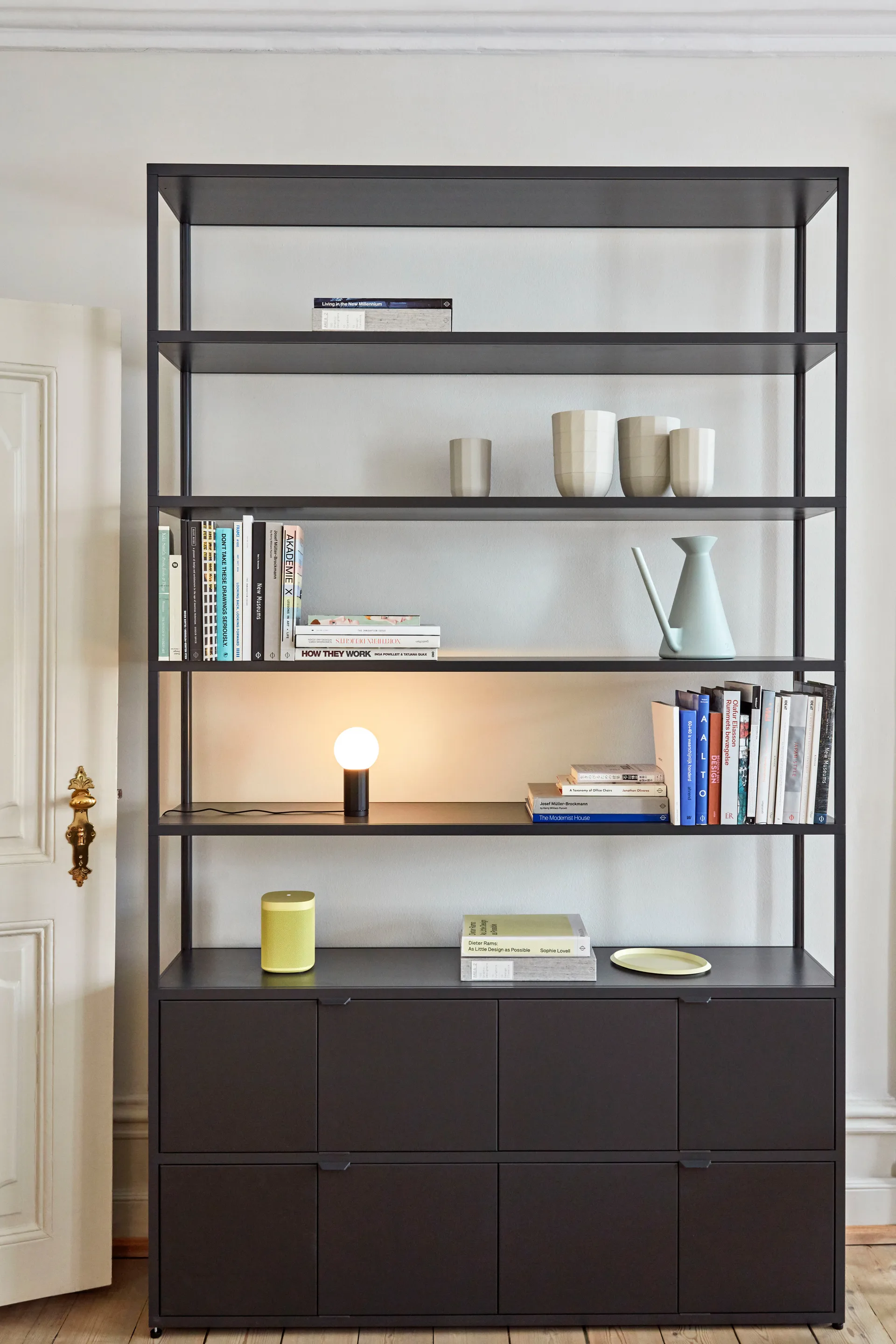 Turn On bordlampe, Sort HAY