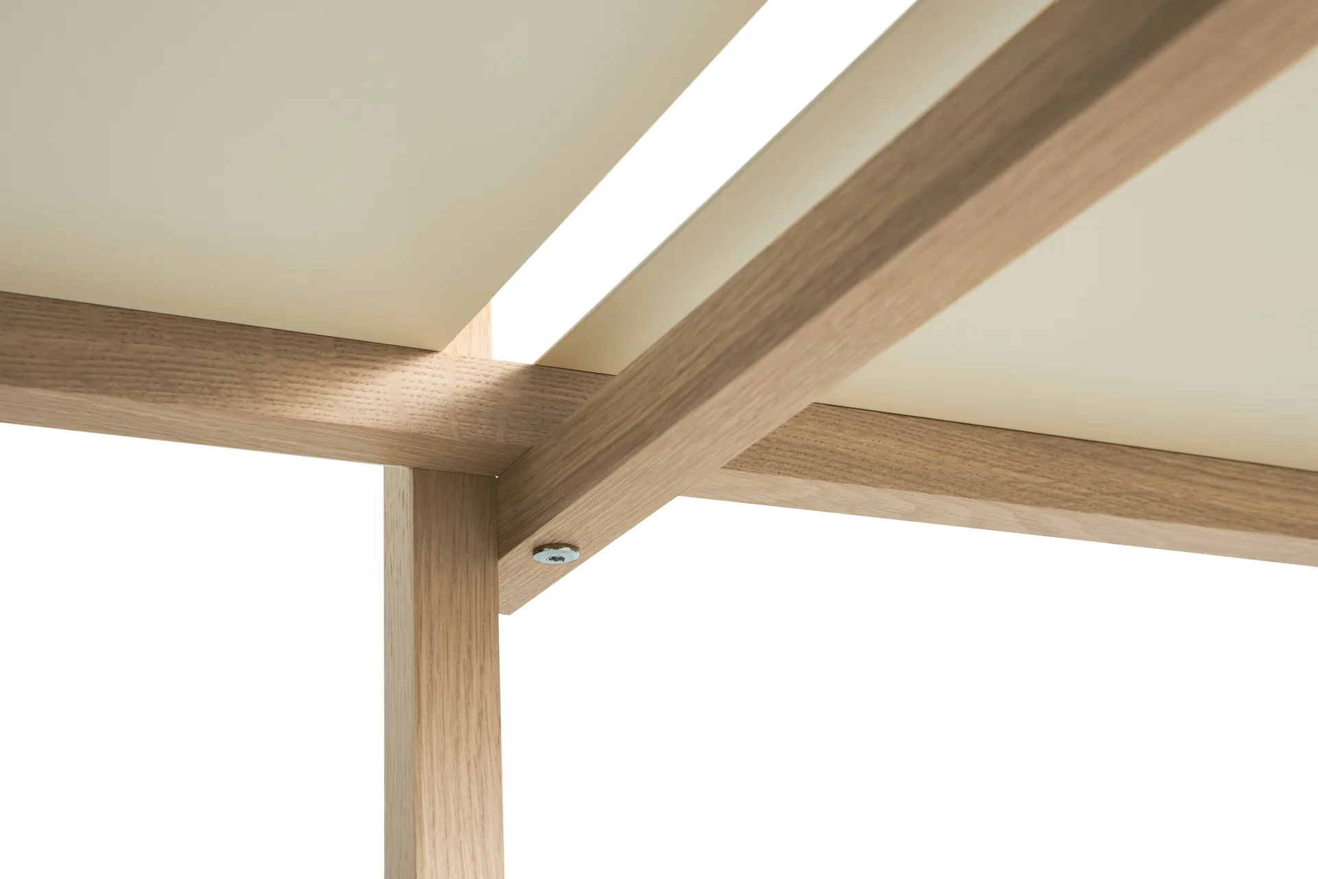 Woody hylde, Oak-almond white, high HAY