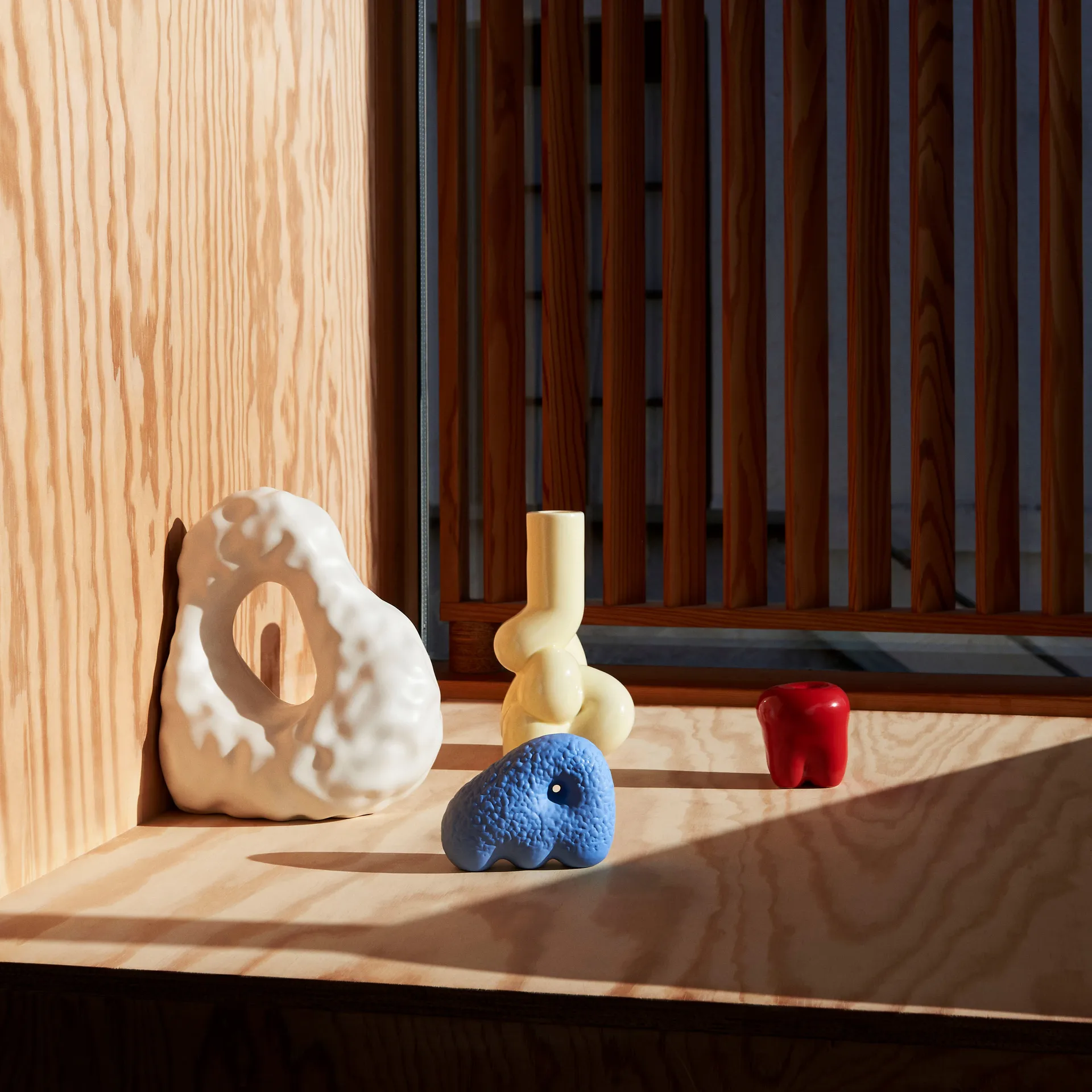 W&S Boulder bogstøtte, Ivory HAY