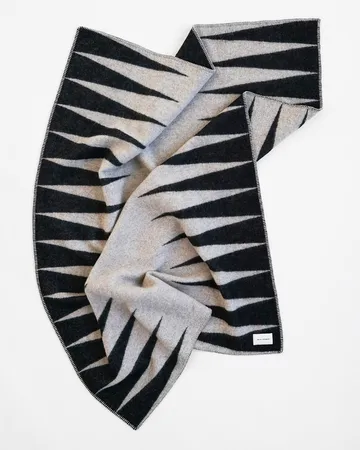 Ihalo plaid 130x180 cm - No. 01 - Hein Studio