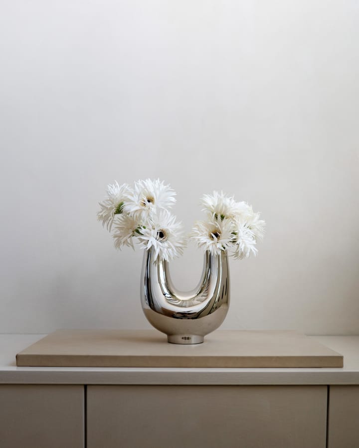 Kazumi vase, Nikkel Hein Studio