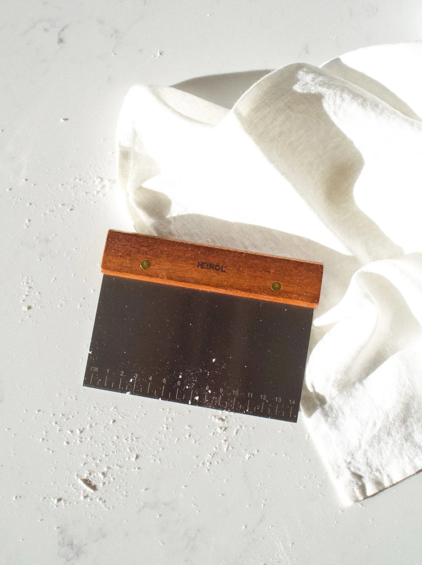 Dejskraber med træhåndtag, Rosentræ-rustfrit stål Heirol