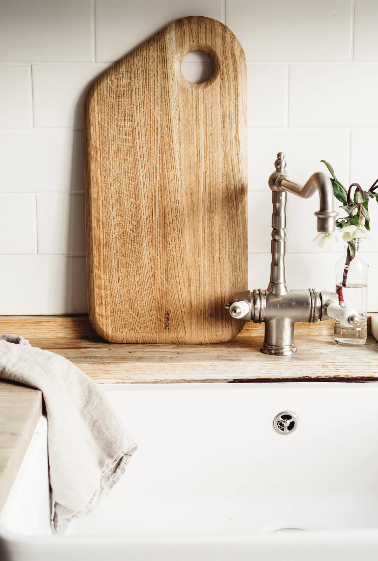 Heirol serveringsbræt, Eg Heirol