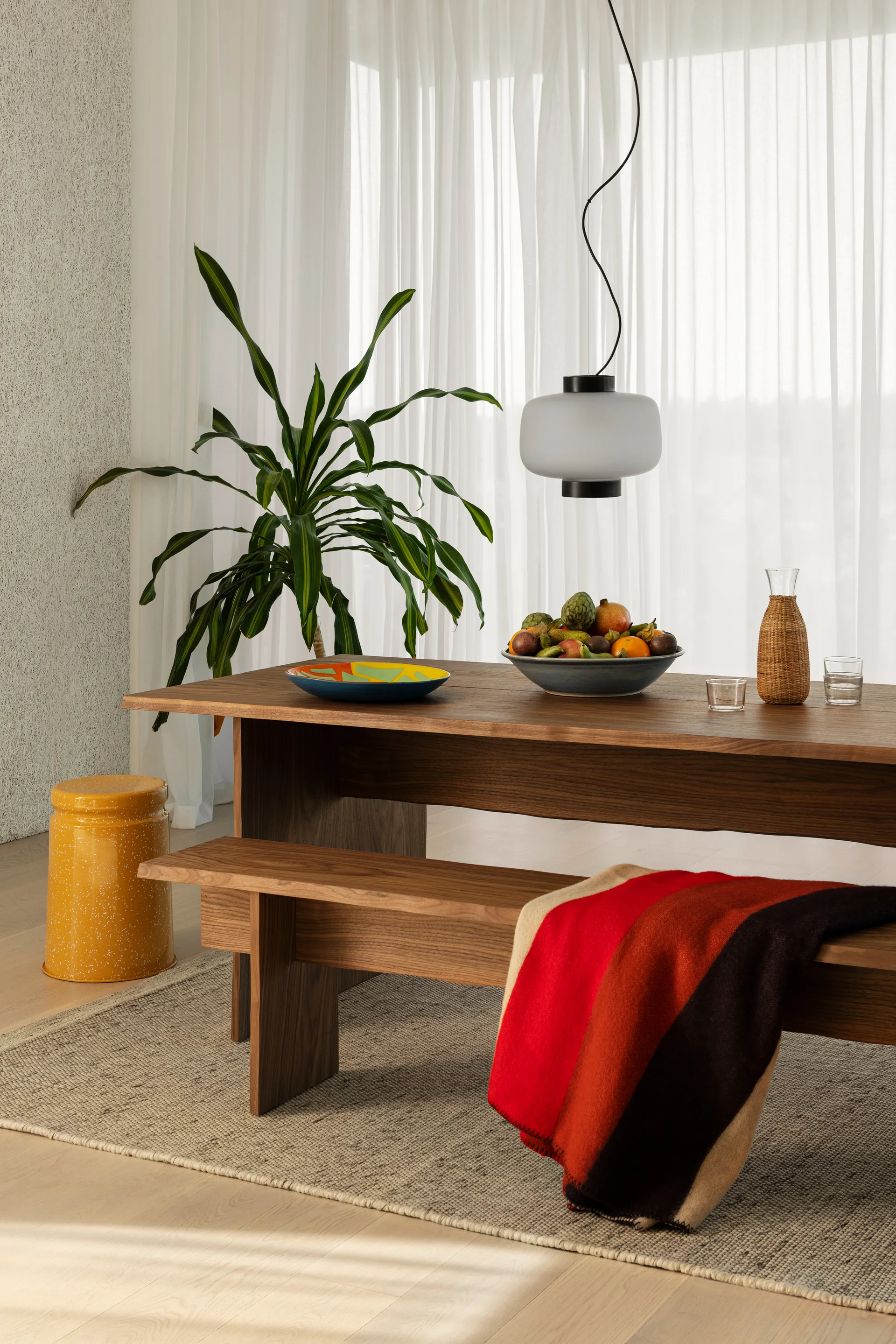 Bookmatch spisebord 220 cm, Valnød Hem