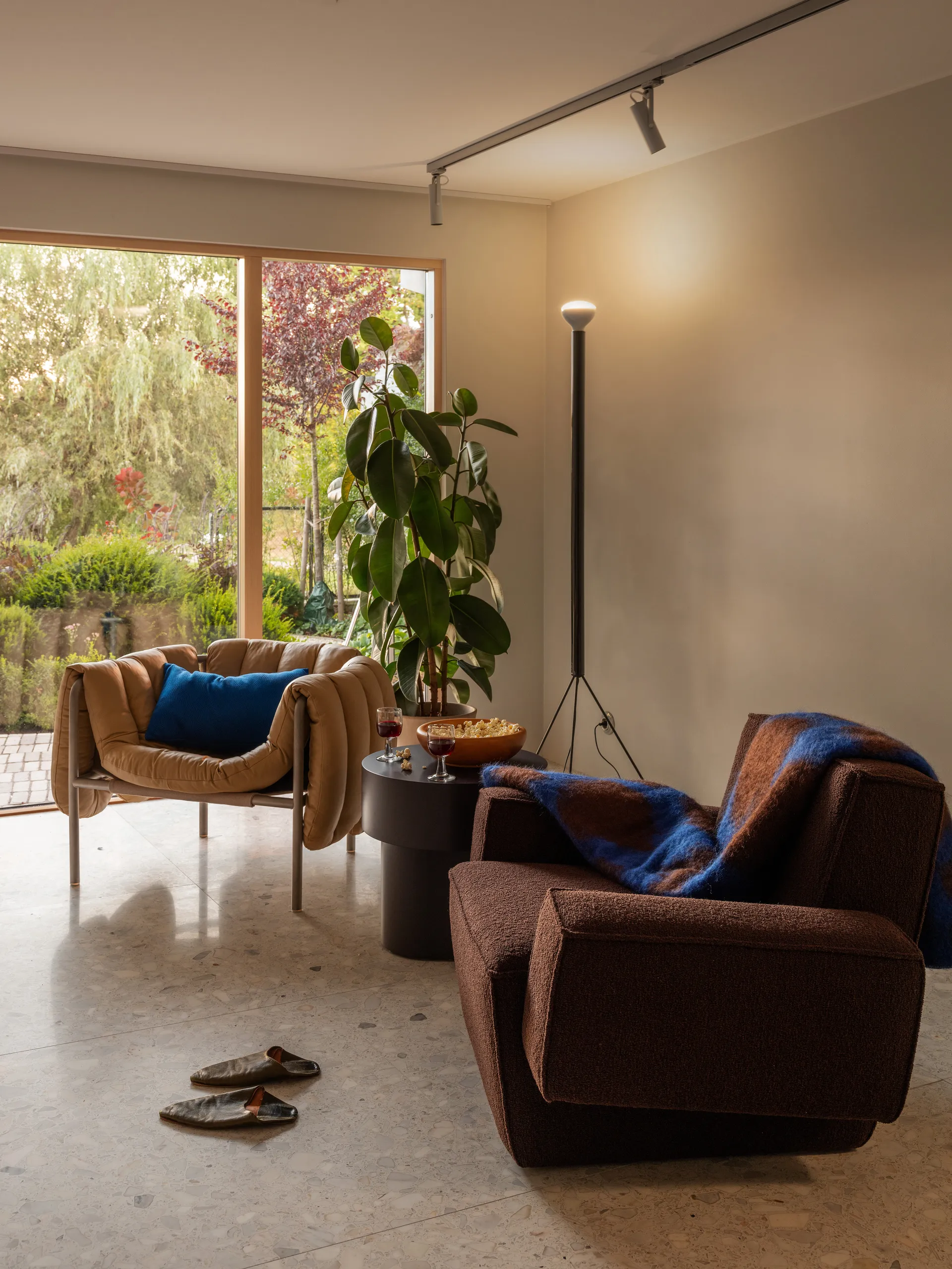 Hunk loungelænestol med armlæn, Chocolate Hem