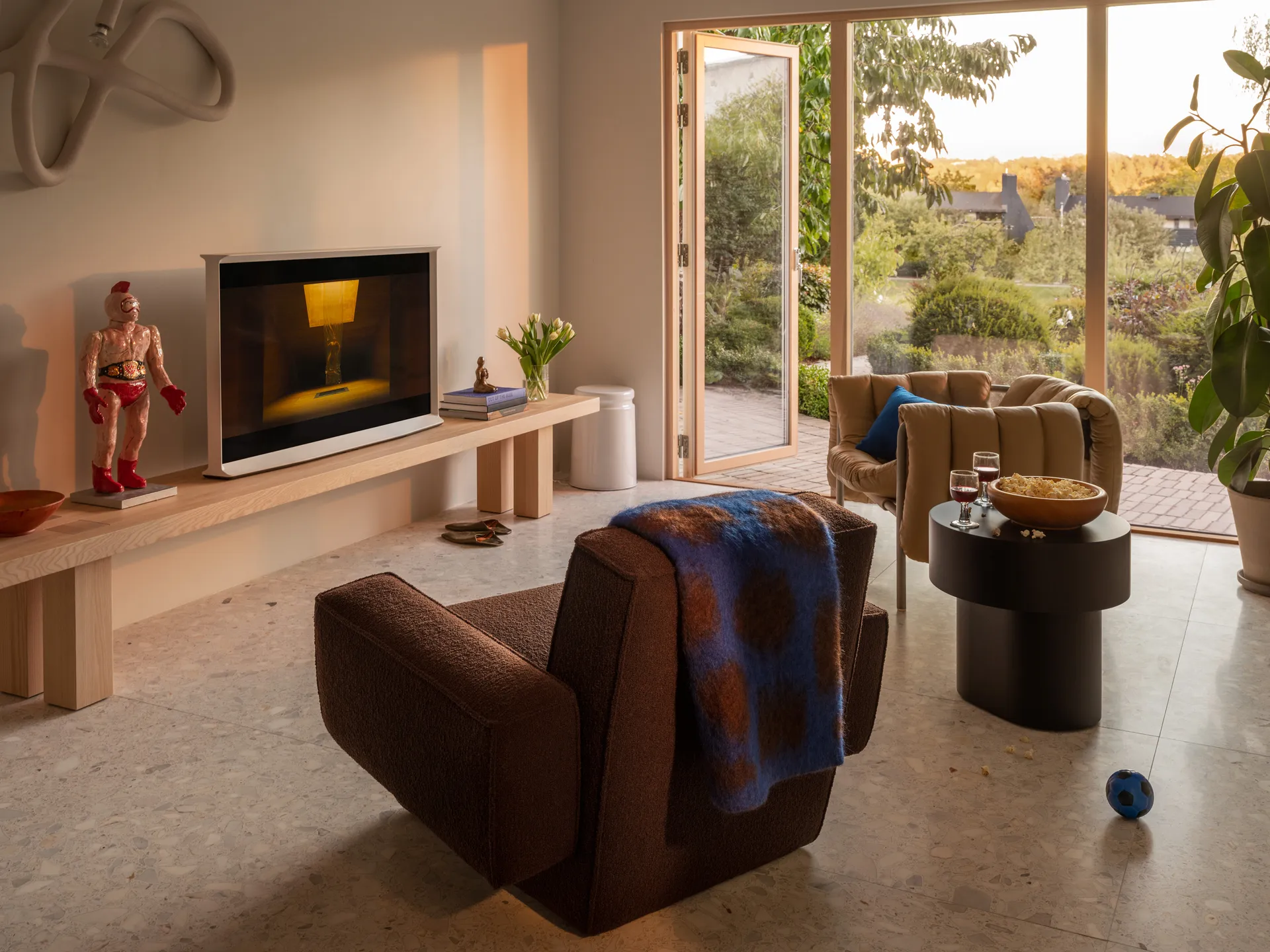 Hunk loungelænestol med armlæn, Chocolate Hem