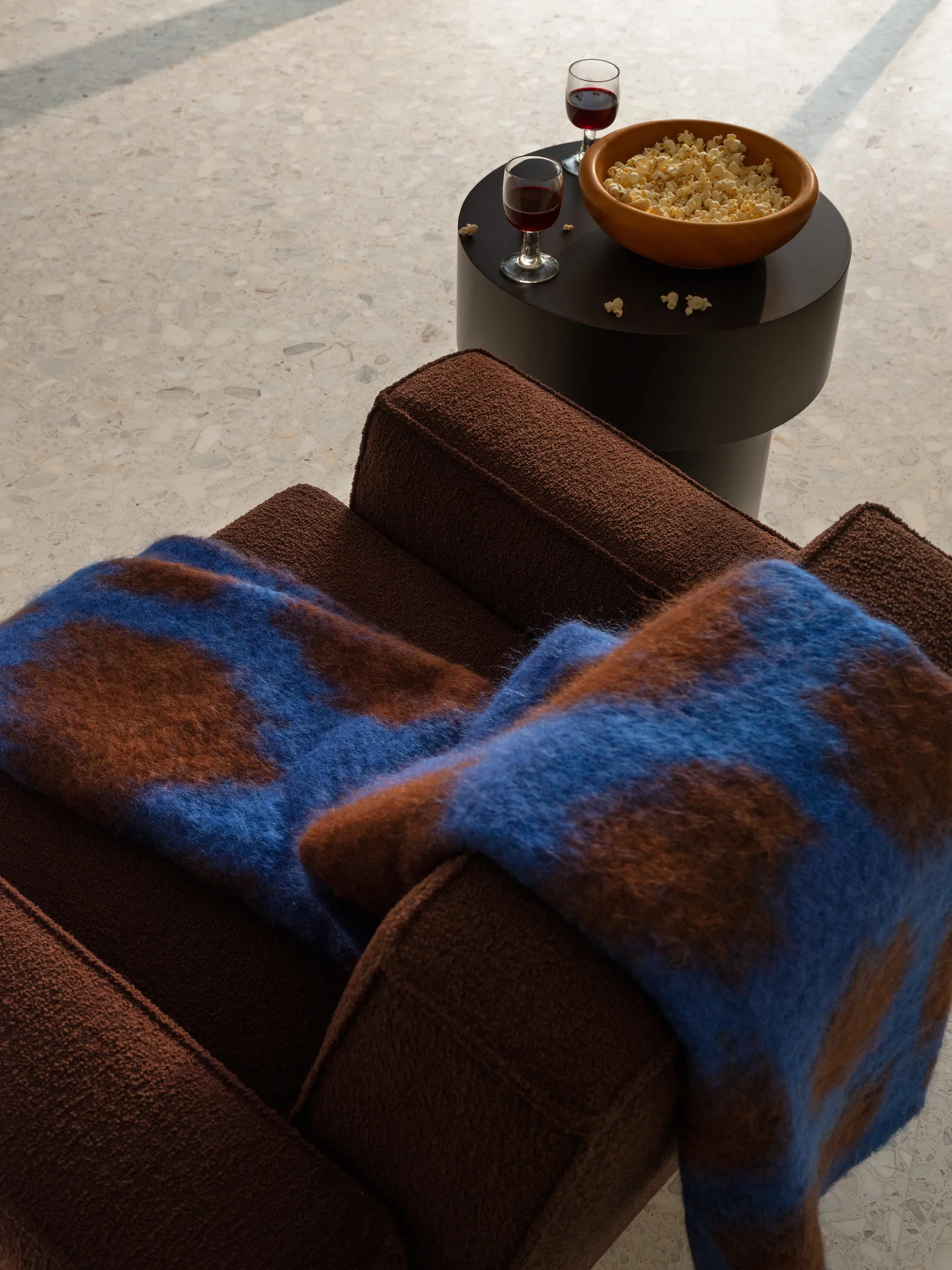 Hunk loungelænestol med armlæn, Chocolate Hem