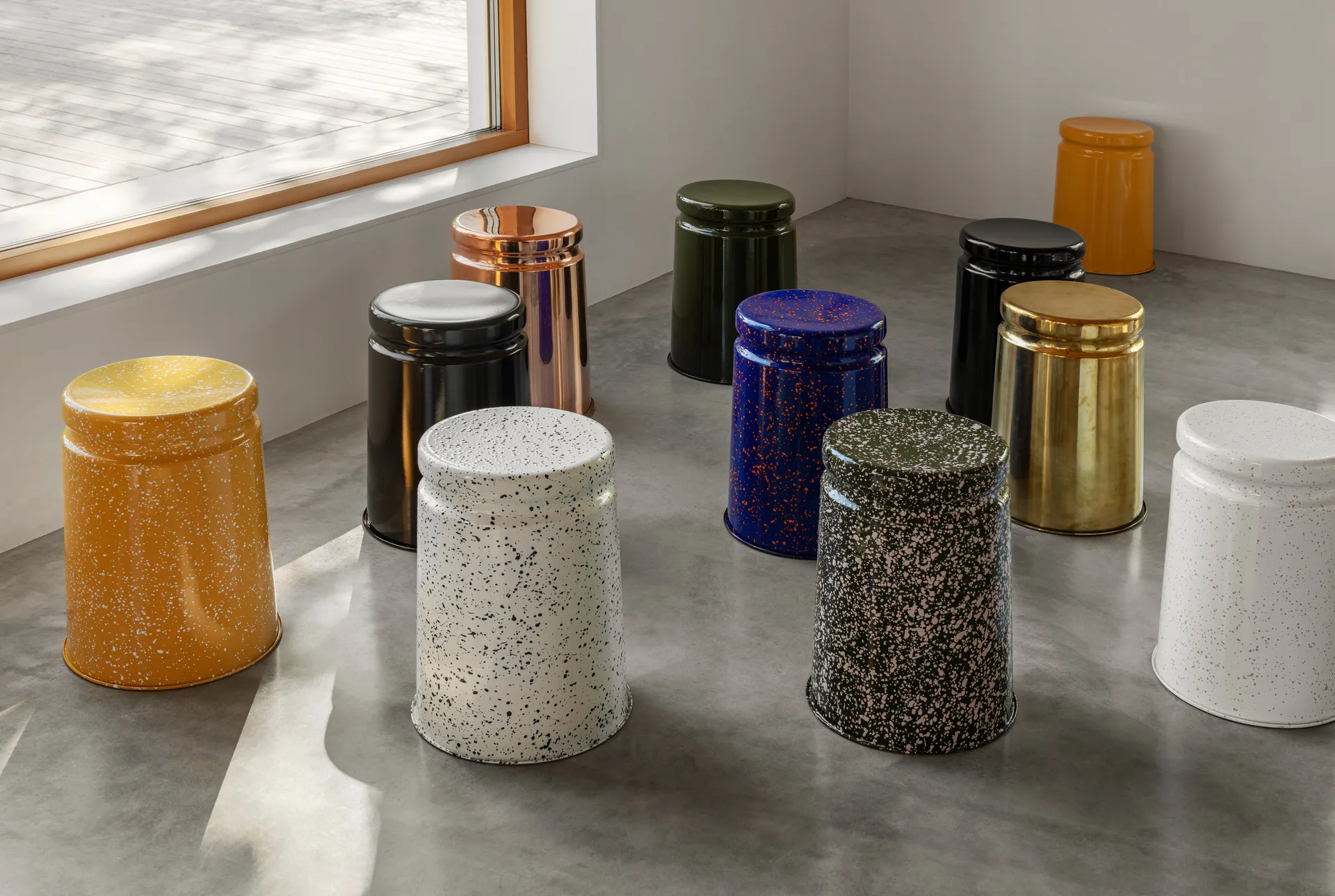 Last skammel Ø32x44 cm, White-blue splatter Hem