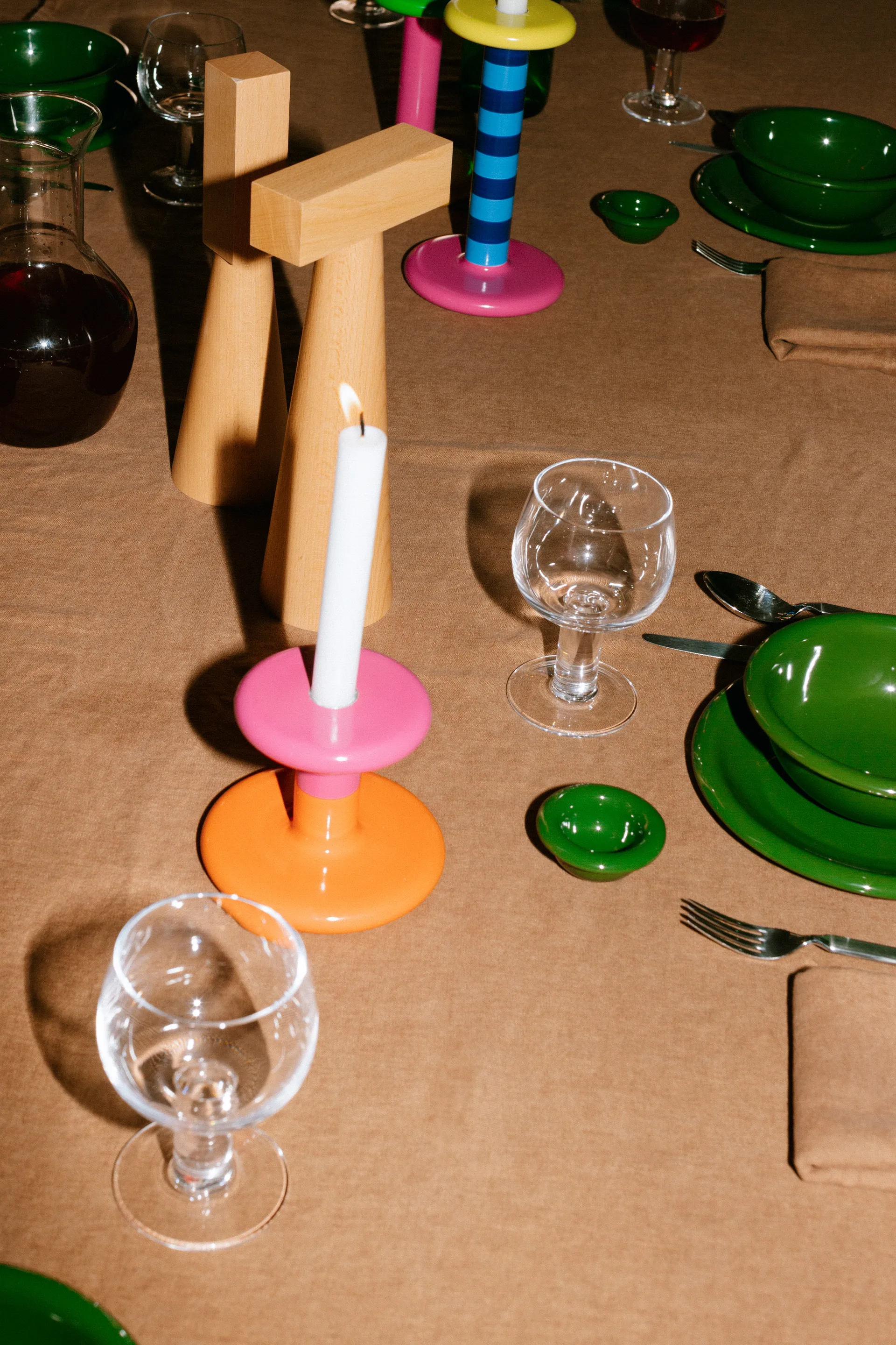 Pesa lysestage Low 11 cm, Magenta-orange Hem