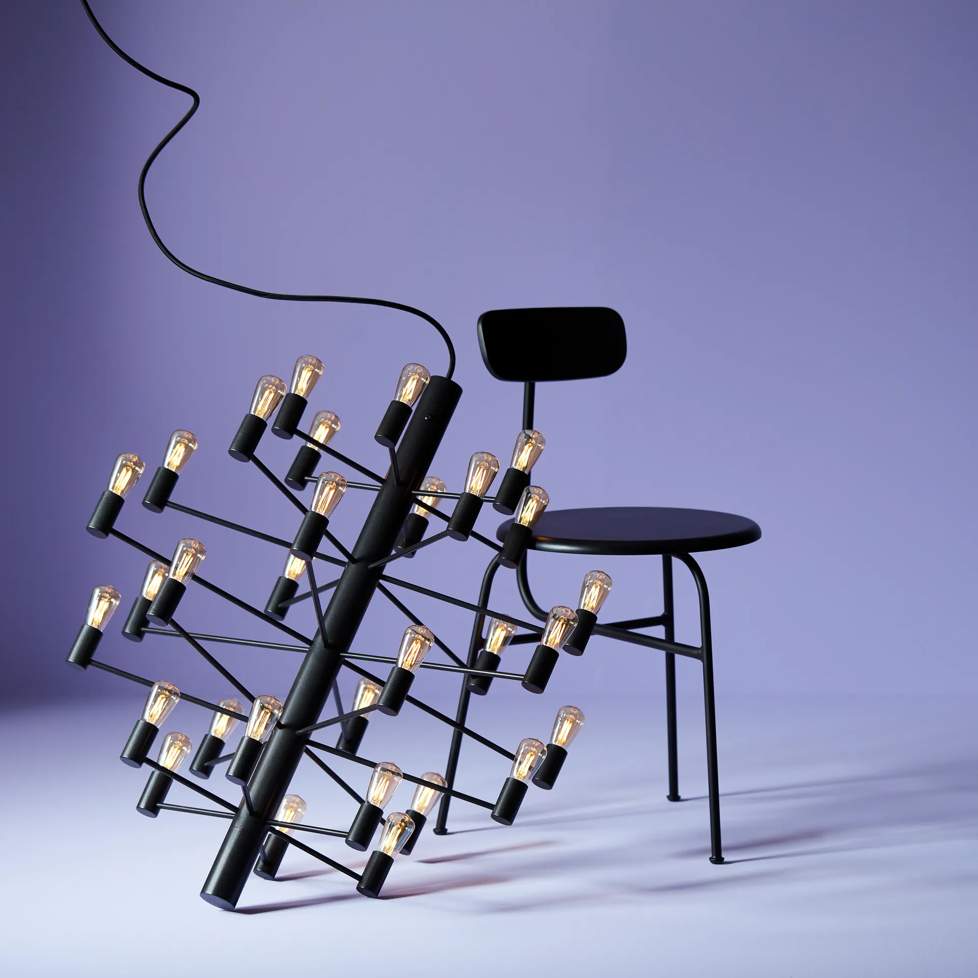 Manola 30 lysekrone, Sort Herstal