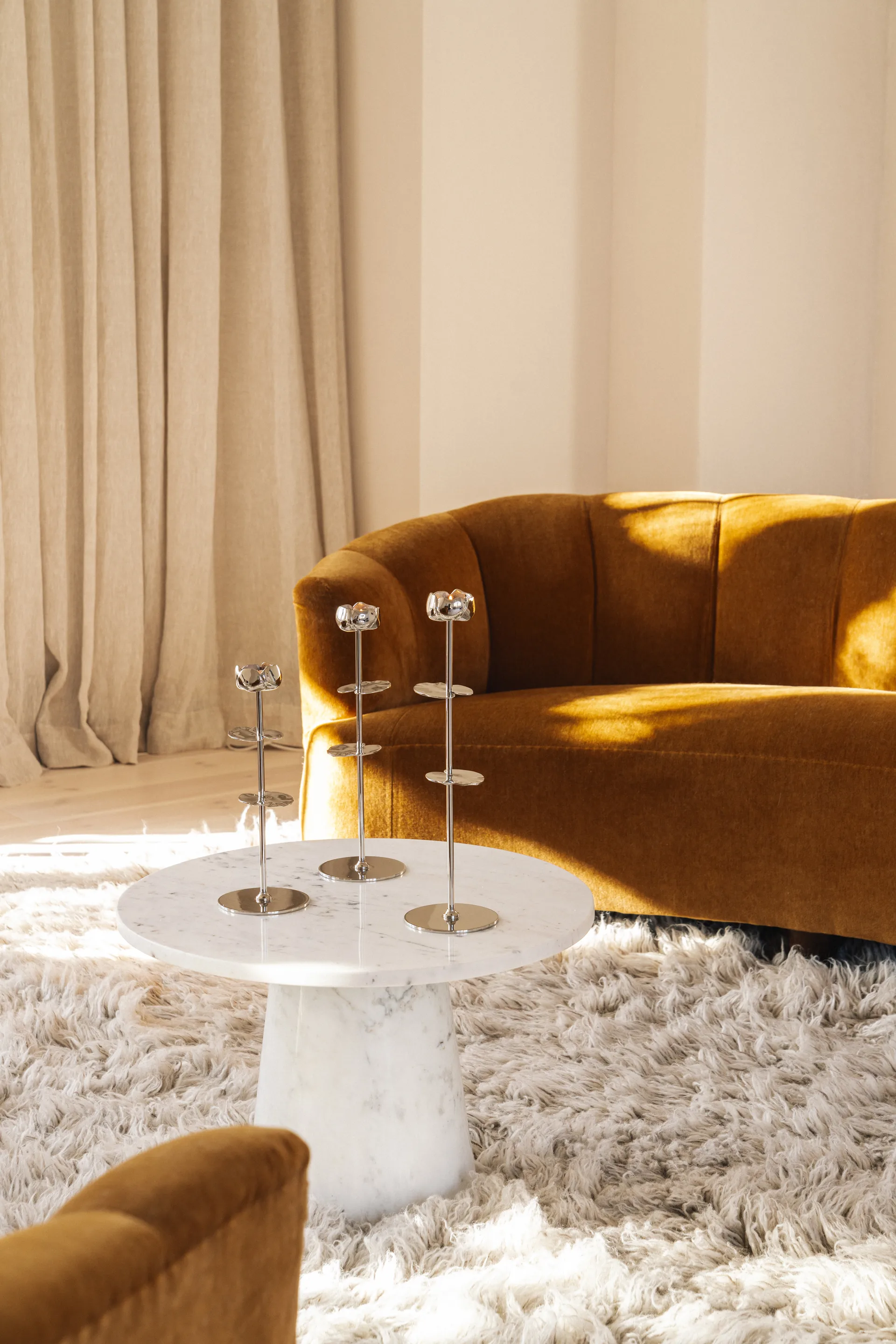 Ninfea Alta lysestage 30 cm, Forkromet messing Hilke Collection