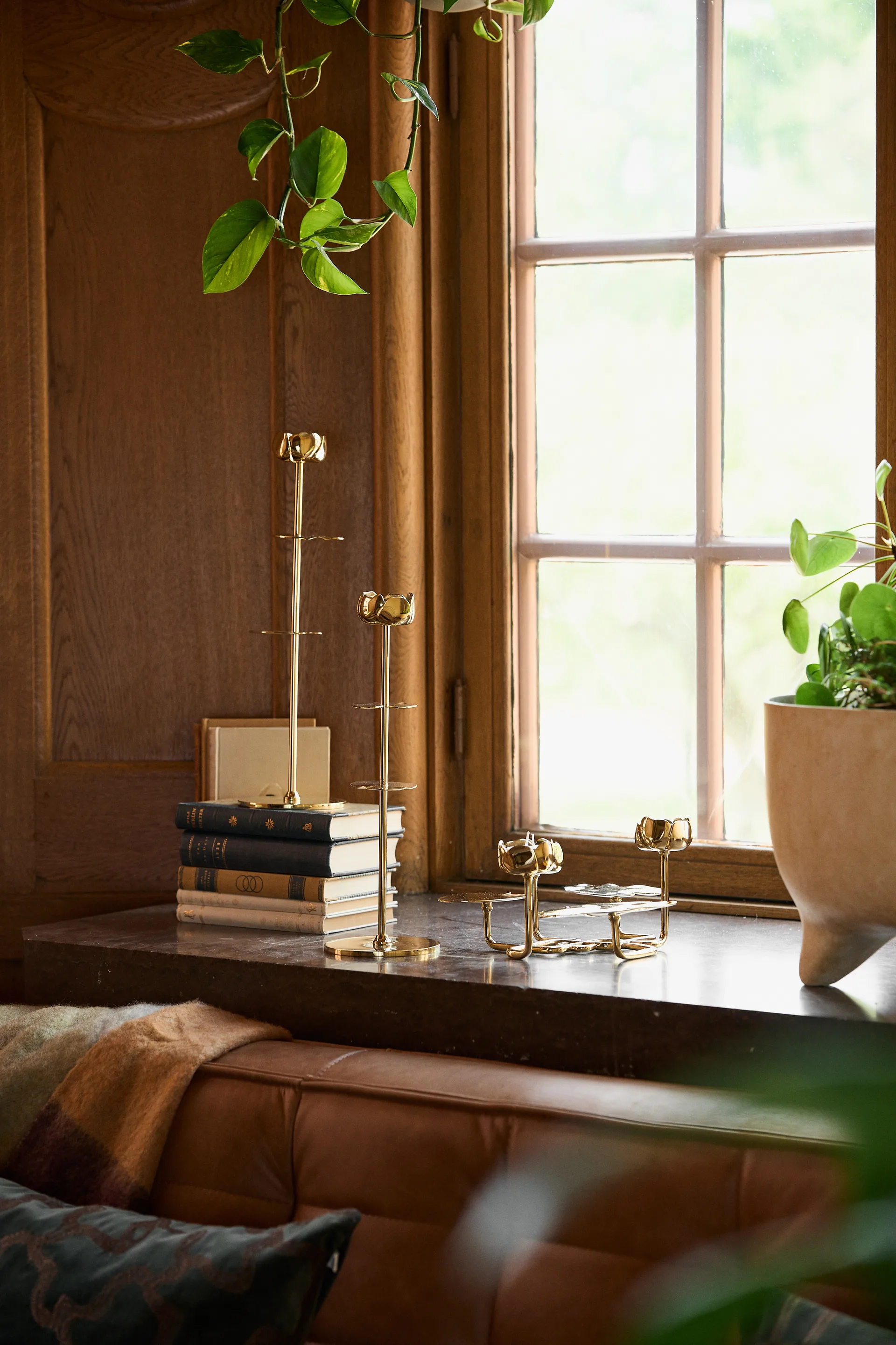 Ninfea Alta lysestage 40 cm, Messing Hilke Collection