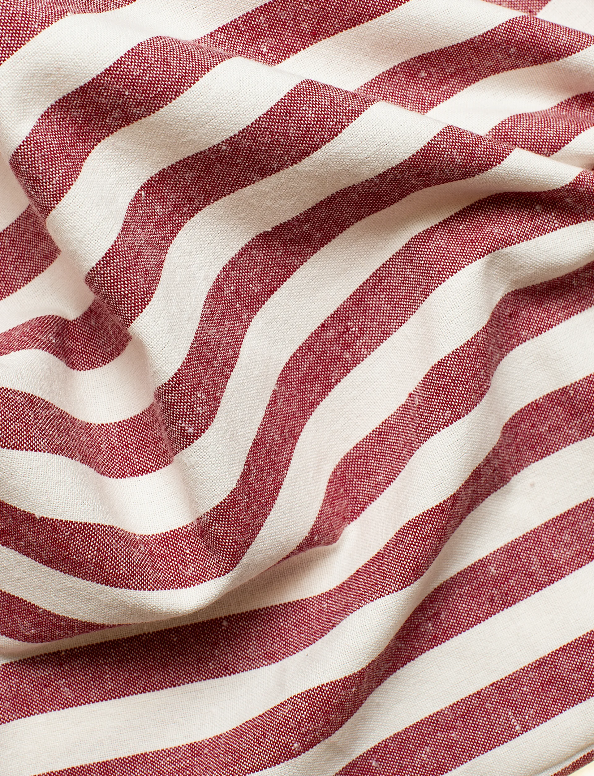 Bretagne borddug, Deep red, 145x250 cm Himla