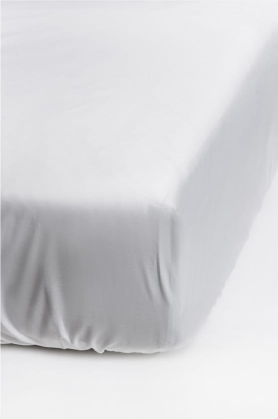 Dreamtime formsyet underlagen hvid - 105x200 cm
​ - Himla