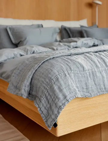 Hannelin Sengetæppe - Cloudy sky, 260x260 cm - Himla