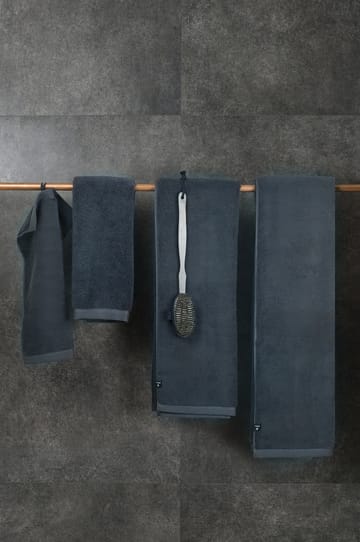 Maxime økologisk håndklæde blue shadow - 30x50 cm - Himla