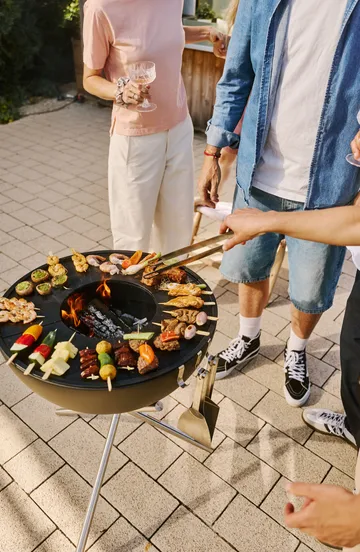 BOWL 57 ildsted - Sort-sølv, tripodstativ - Höfats